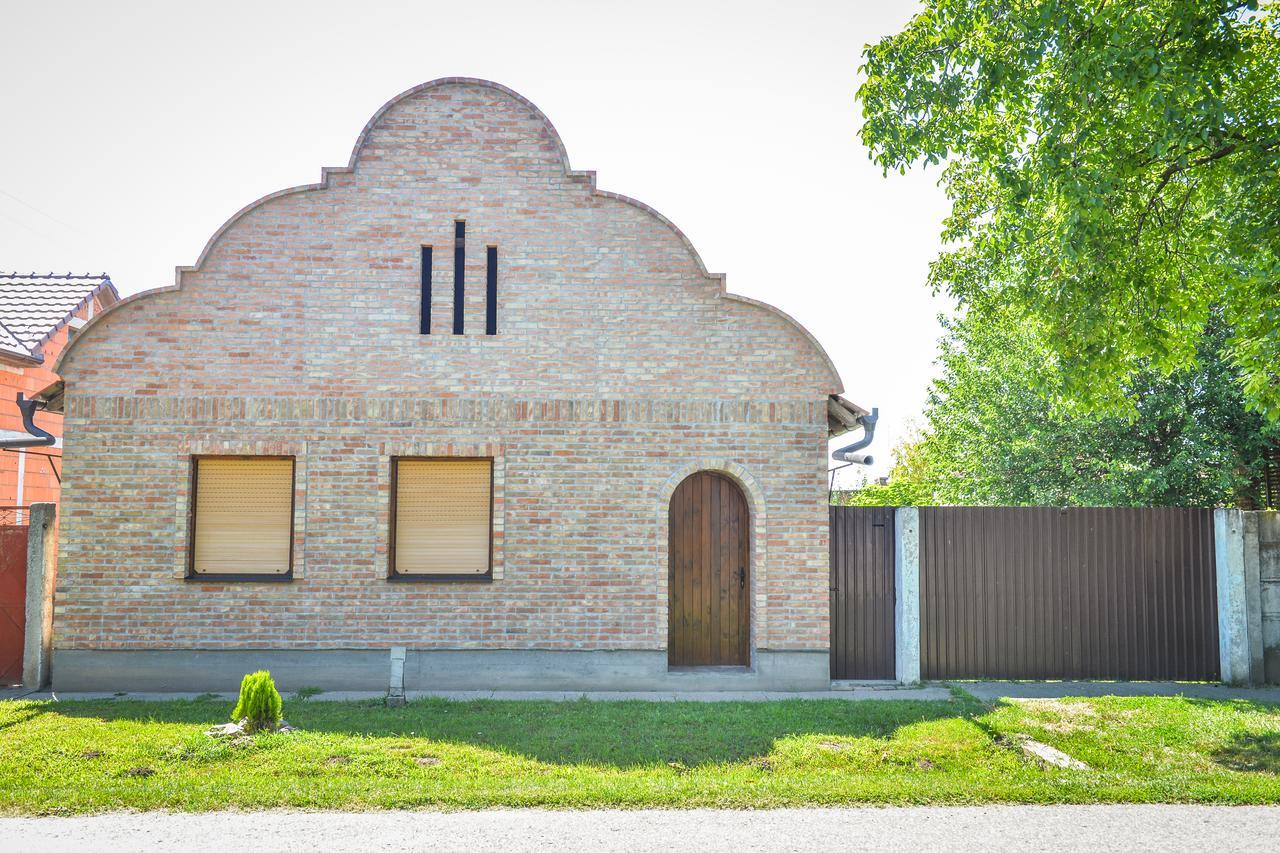 Gasthaus Etno Dom "Zuza" Kovačica Exterior foto